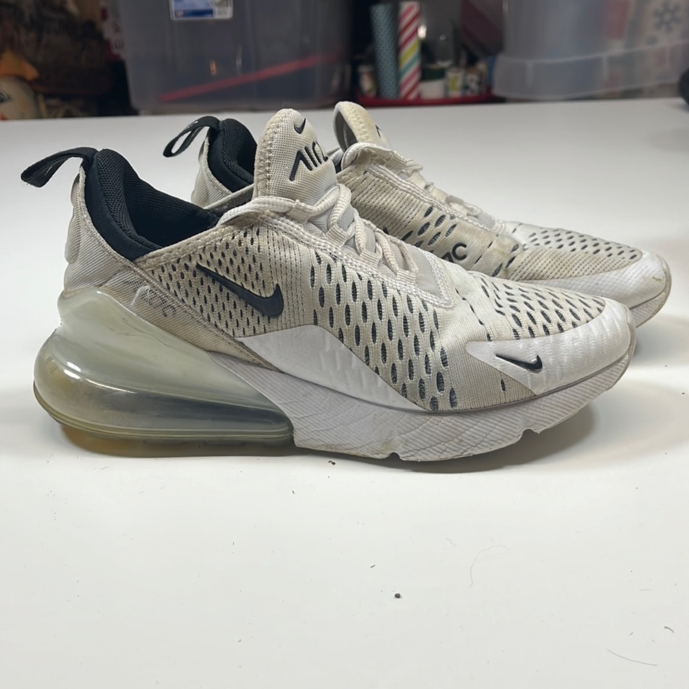 Nike Air Max 270 White & Black Women’s Size 6.5